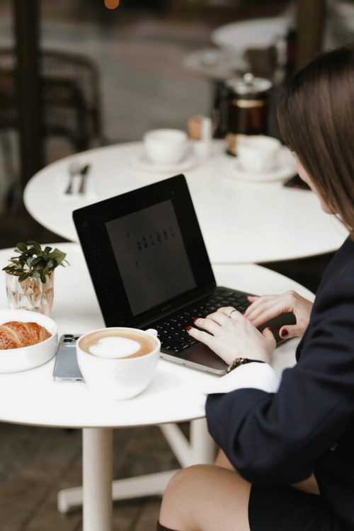 gulnar-mardanova-1p_pyVdII5g-unsplash gulnar-mardanova-1p_pyVdII5g-unsplash
